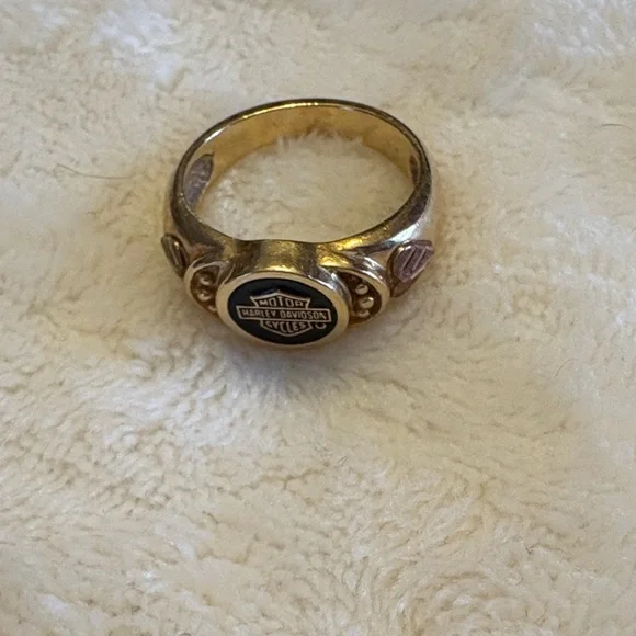 Harley-Davidson Gold and Black Emblem Ring - Picture 3 of 8